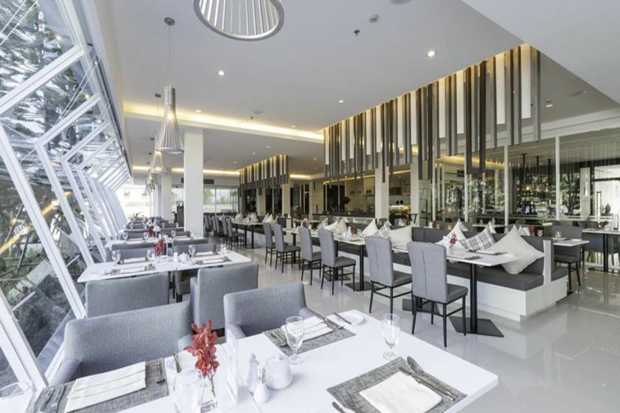Kantary Hotel And Serviced Apartment, Amata, Bangpakong Ban Tamru 외부 사진